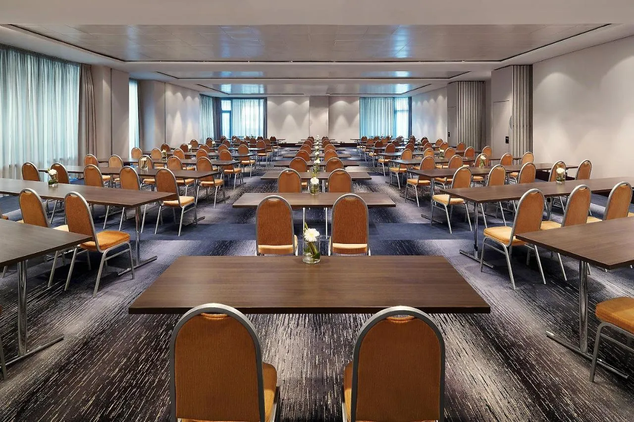 ****  פרנקפורט Sheraton Frankfurt Airport Hotel & Conference Center גרמניה