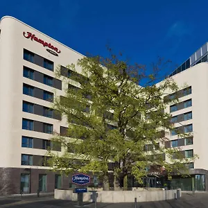 Hampton By Hilton Frankfurt Airport פרנקפורט